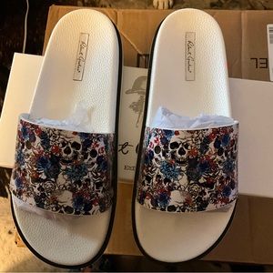 Men’s new Robert Graham slide sandals with skull print 11 Victoria